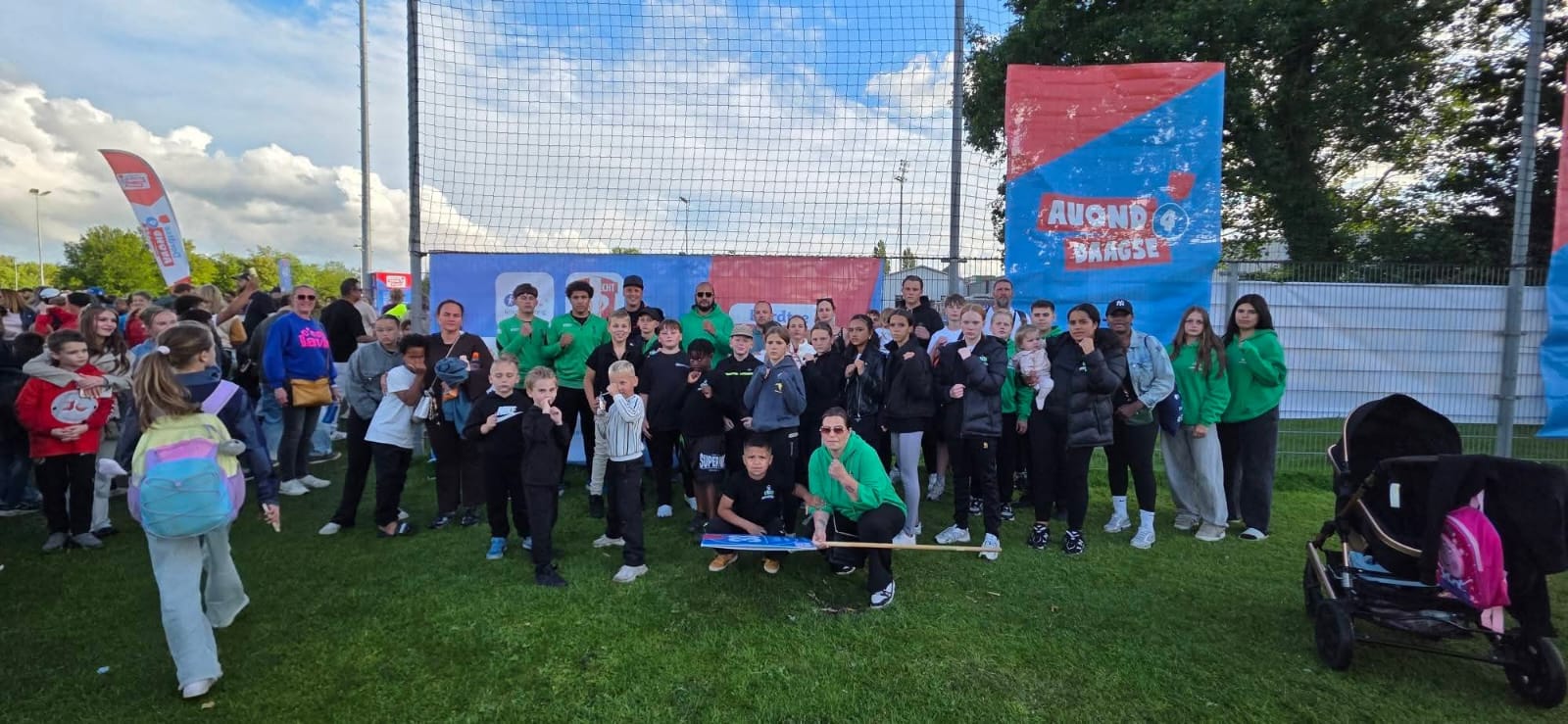 Groepsfoto van Hoogeveen Gym tijdens de Avondvierdaagse 2026