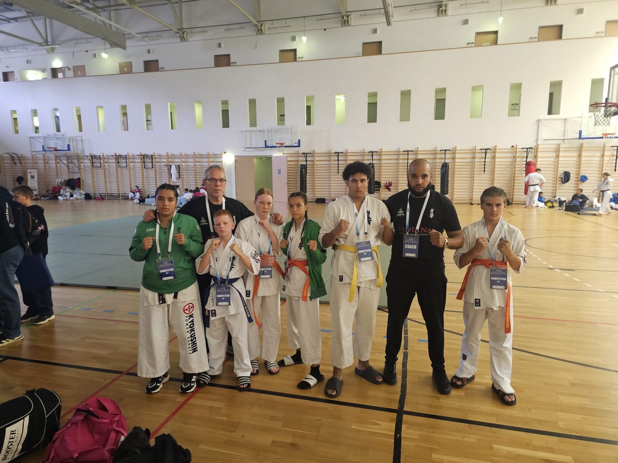 Team van Hoogeveen Gym tijdens het WK Kyokushin in Boedapest in 2025