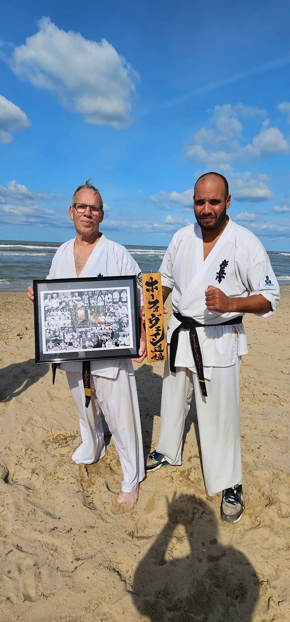 Shihan Ger Hoogeveen en Sensei Gerry Hoogeveen tijdens de Osaka-strandtraining